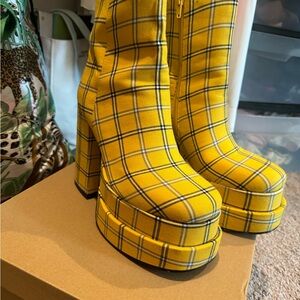 Steve Madden Yellow Plaid Cobra platform boot